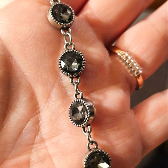 Elegant Silver Necklace with Black Accents N2P12 - Picture 3 of 4